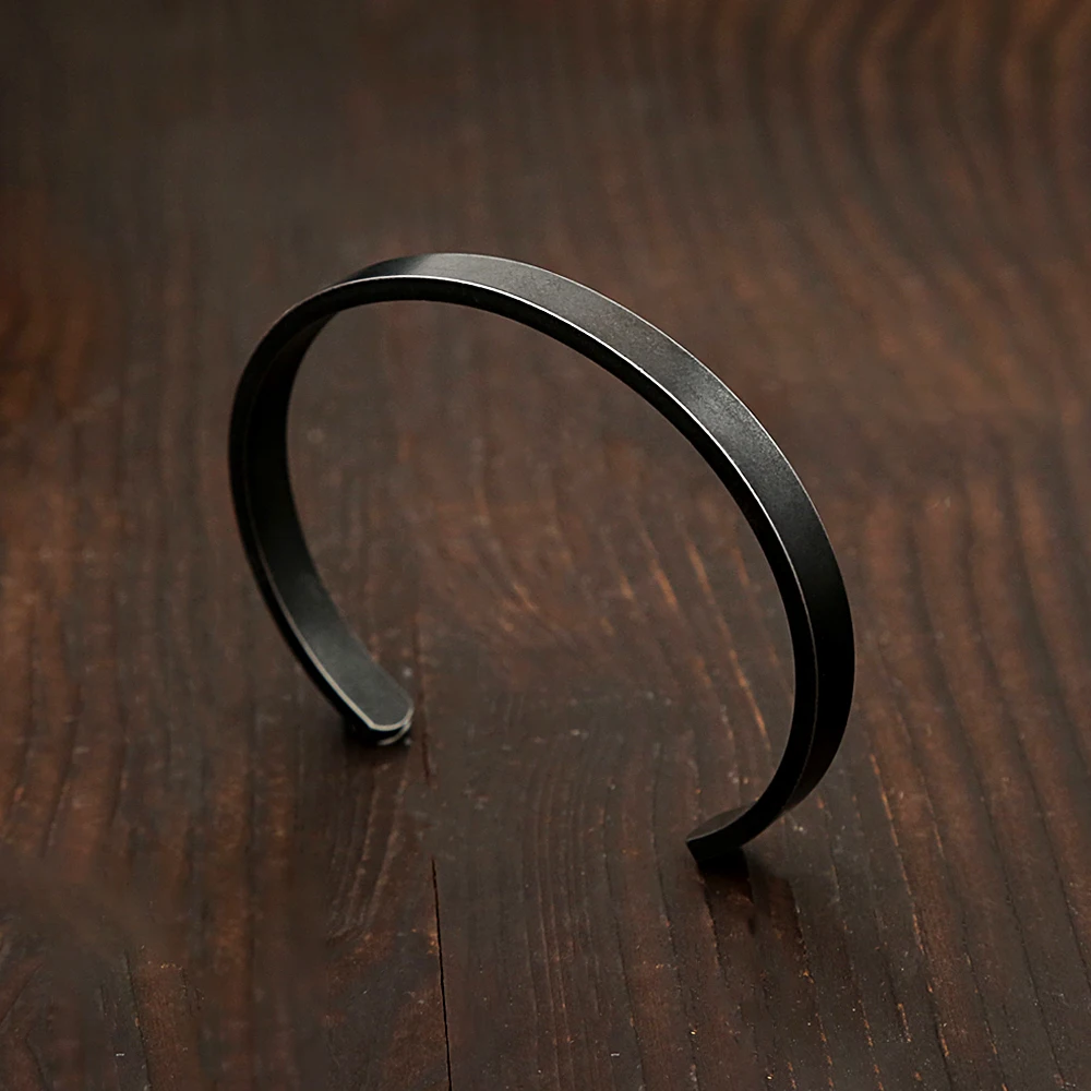 Luxus Mode Retro Edelstahl offene Armbänder für Männer Paare einfache schwarze Armband Schmuck Geschenke Großhandel Zubehör