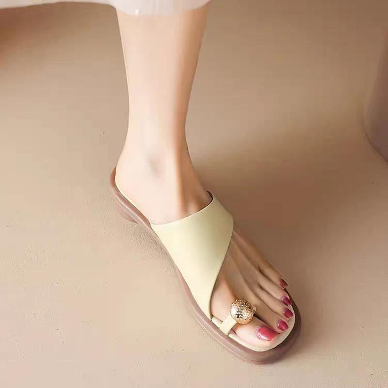 2024 Women\'s Modern Slippers Fashion Square Toe Round Heel Slides Shoes Women Luxury Leather Sandals Design Clip-toe Flip-flops
