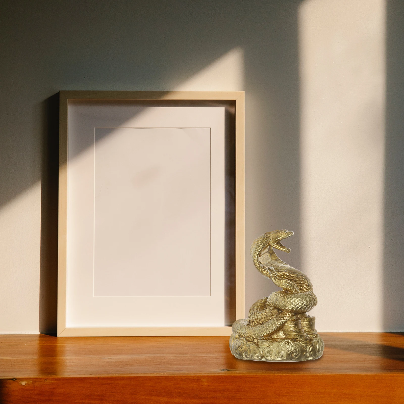 

Brass Snake Statue Retro Metal Shape Ornament Desktop Decor Golden Figurine Home Office Car Garden Tea Ceremony