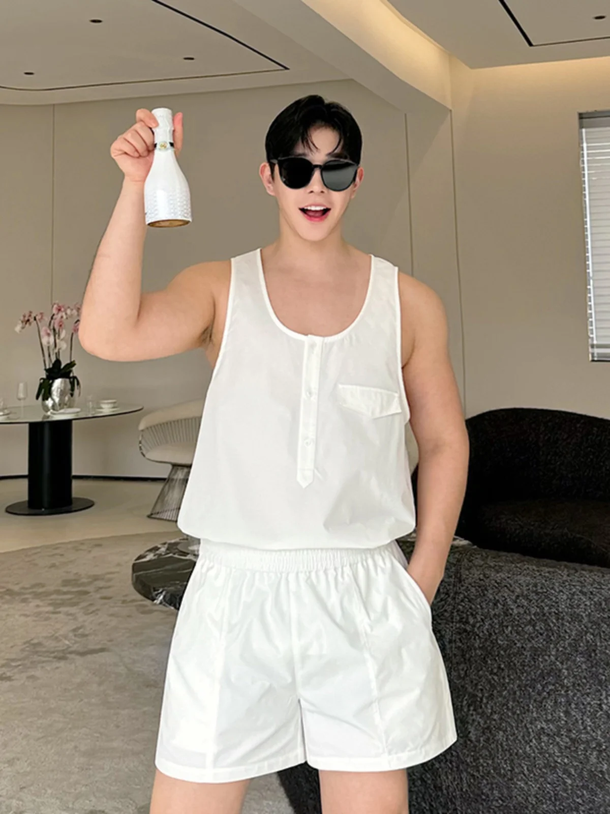 

Original 3D Tailored Vest And orts Set for Men Svel f Button oulder Pads Faionable Four Seasons Wear