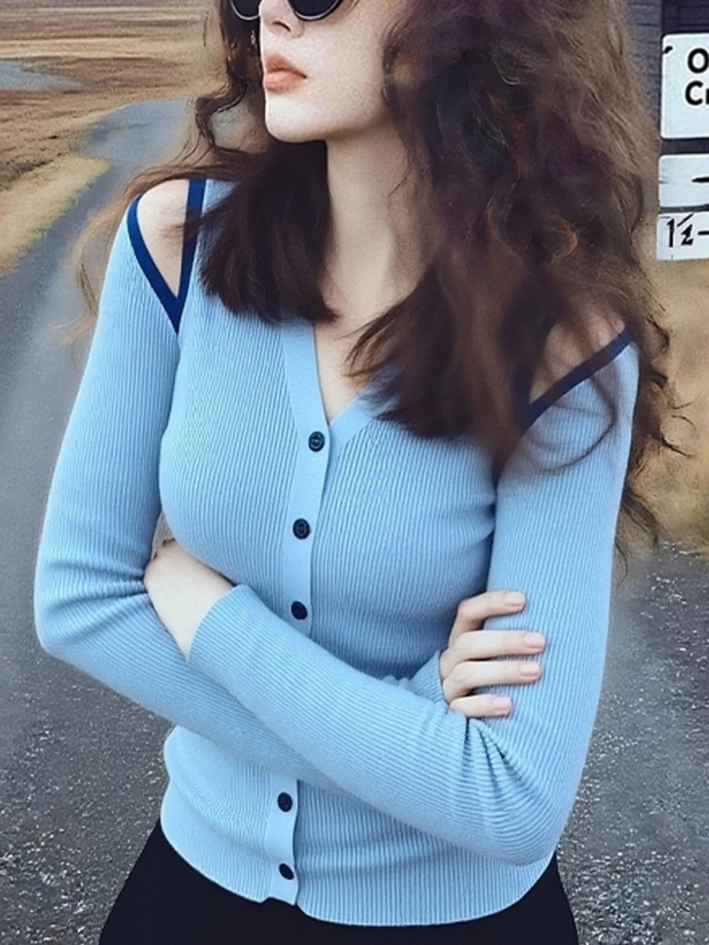 Faionable Knitted V-Ne oulder Bared Long Sve Base irt Winter Season Single Button Design Color Colion Faion Top