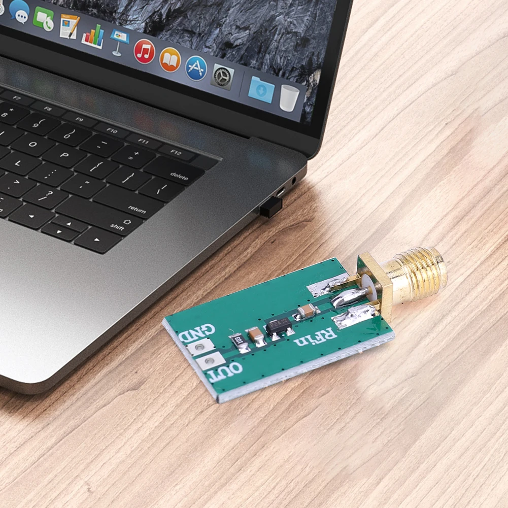 RF AM FM Amplitude Detection Board 0.1-3200MHz Discharge Detector Module 20dBm RF Power Detector R=10K C=1nF RF Envelope Sensor
