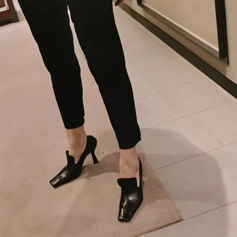 French Retro Single Shoes Women's Early Spring New Style Temperament Square Head Cat Heel Comfortable High Heels