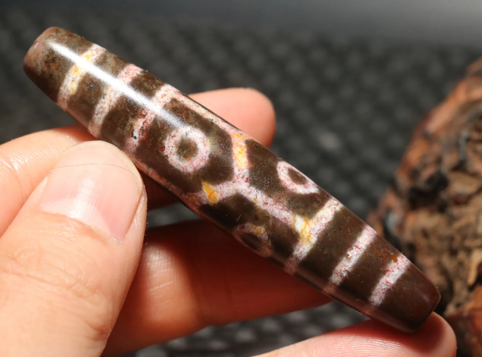 

Ультраэнергетическая сила, тибетский старый агат, 6-глазый долголетие, 4-линейный тотемный мастер, длинный дзи, бусина-амулет, кулон, 79,5 мм, большой сокровище