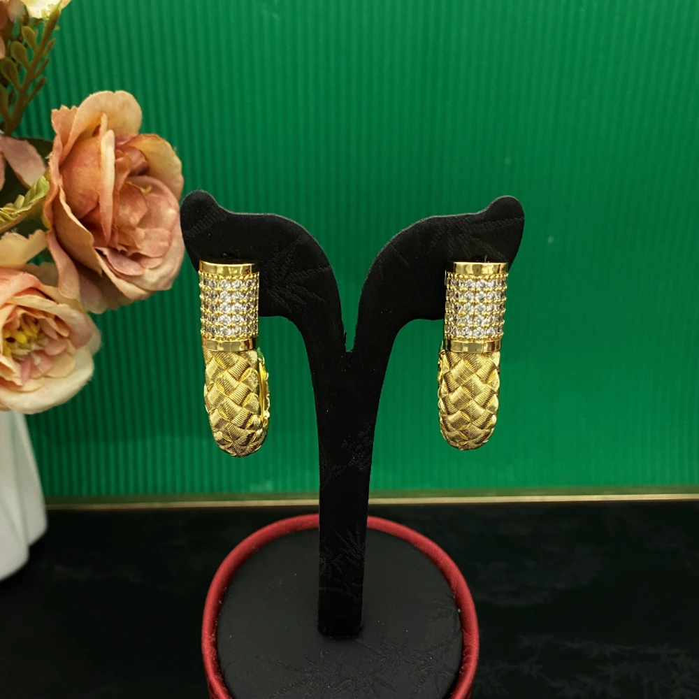 مجموعة مجوهرات نسائية مطلية بالذهب على طراز JRH Dubai مع سوار من الزركون الاصطناعي وقلادة وأقراط وإكسسوارات زفاف فاخرة