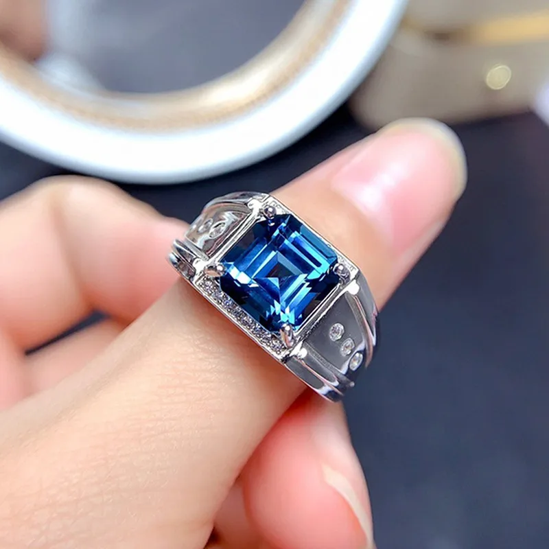 Trendy Blue Crystal Topaz Gemstones Diamonds Bague Rings for Men Women 18k White Gold Filled Silver Jewelry Bands Accessory Hot