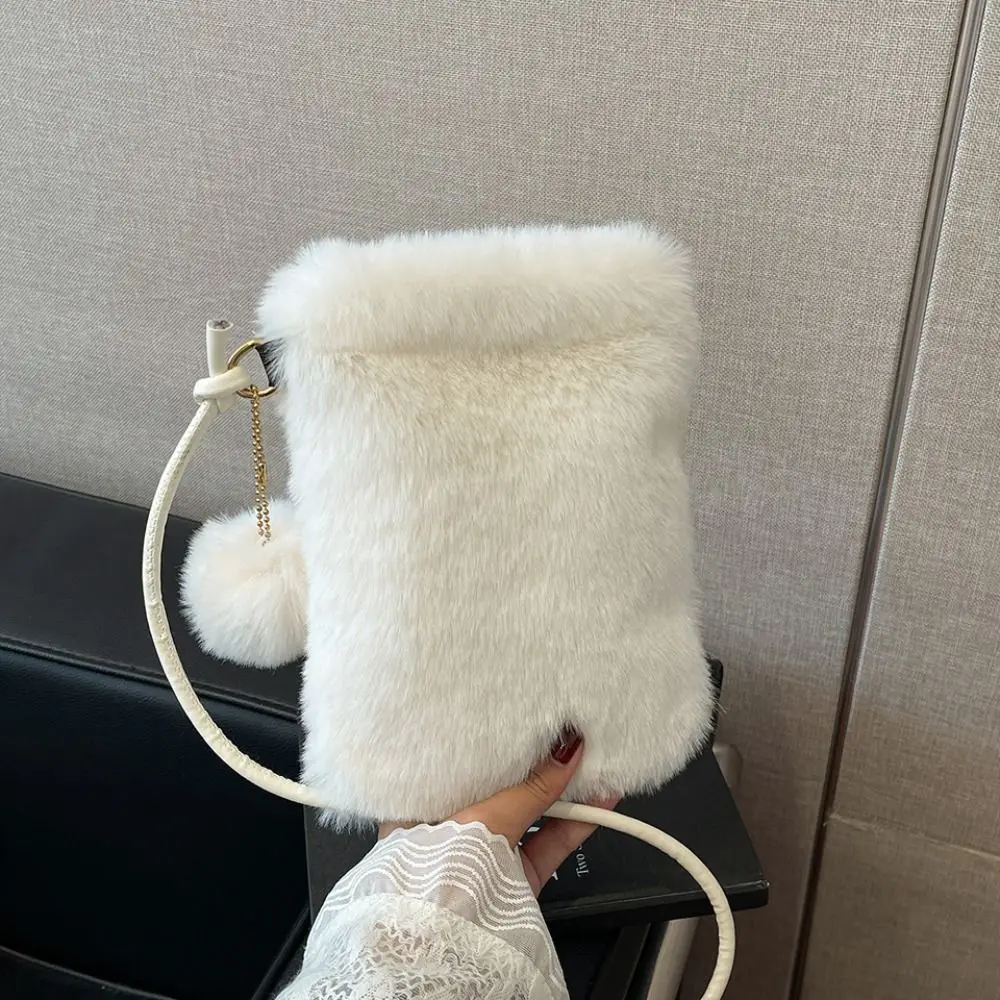 Winter  Shoulder Bag Faux Fur Soft Crossbody Phone Bag Solid Color Large Capacity Travel Purse