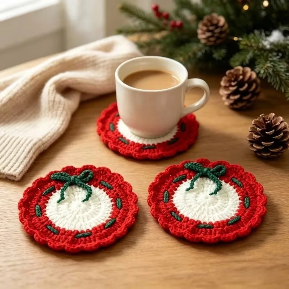 Handmade Christmas Crochet Coaster Christmas Tree Snowman Pattern Non-slip Coffee Mug Pad Heat-resistant Round