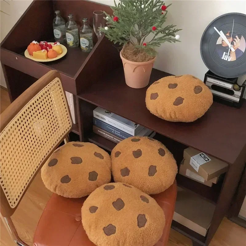 Creative Cookies Pillows Round Shape Chocolate Biscuits Stuffed Plush Toys Realistic Food Snack Seat Cushion Plushie Props Gifts