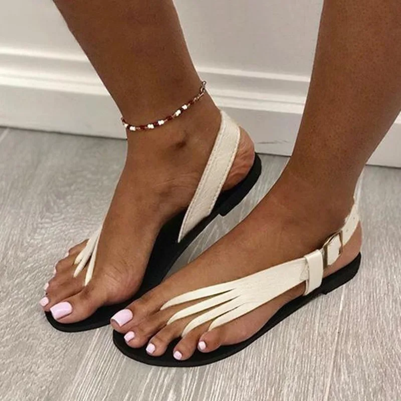 Sandalias de moda para mujer, sandalias con punta redonda y hebilla con Clip, parte inferior plana lateral hueca, sandalias de talla grande para mujer, zapatillas de verano para mujer