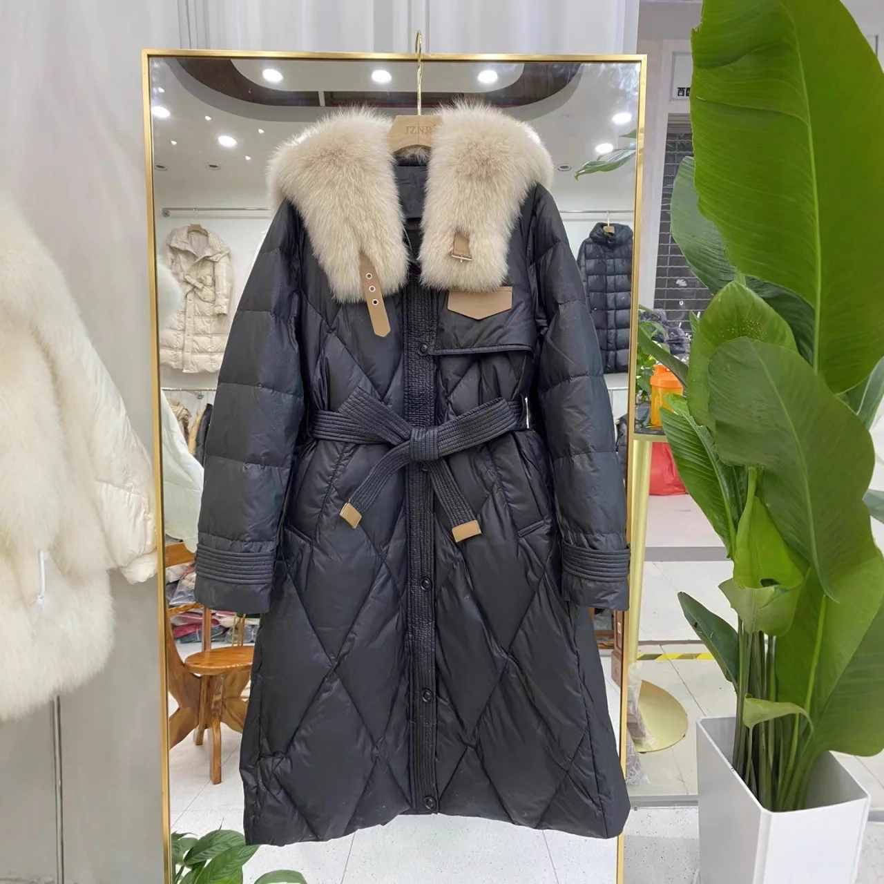 European station navy large fur collar down jacket women's mid-length slim belt waist 2025 winter new jacket trend