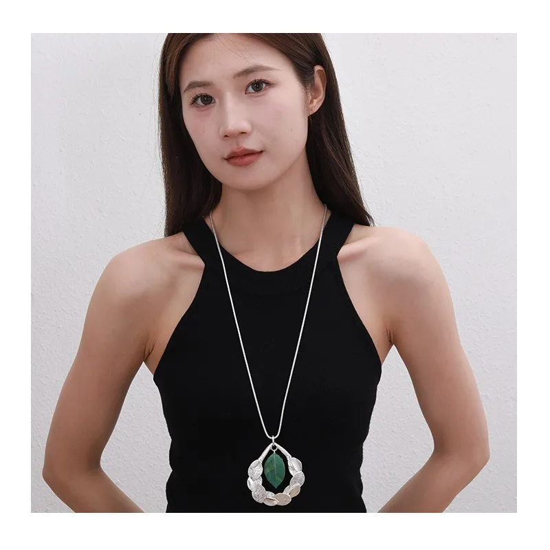 

New Long Necklace for Simplicity, Fashion, Leaf Geometric Alloy Sweater Chain