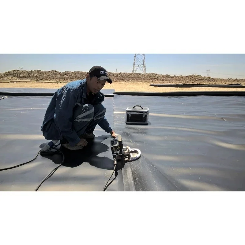 2026 154.880 Climbing Welding Hot Wedge Automatic Crawling Welding Machine Geomembrane Welding Machine Geo2
