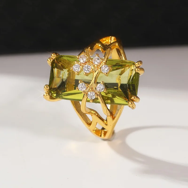 Vintage Inlaid Green CZ Women's Ring Classic Gold Color Hand Carving Branch Daily Wear Party Jewelry Anniversary Gift