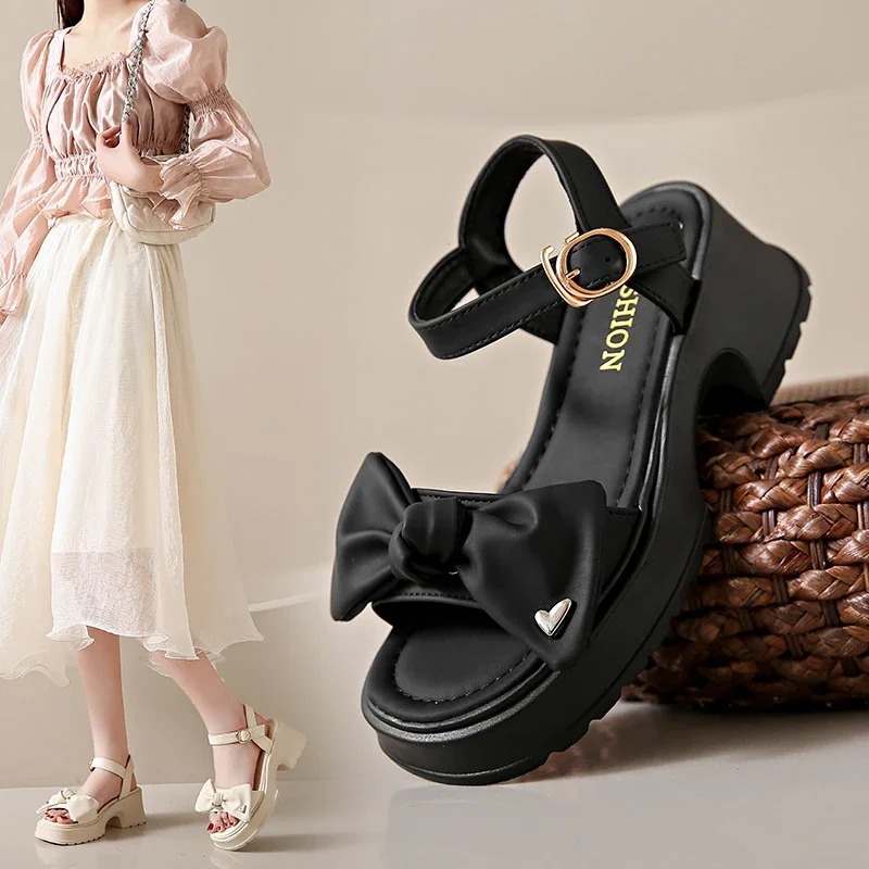 

Han Chao Women's 2024 Summer New Fashion Versatile Bow Comfortable One line Strap Thick High Heel Sandals