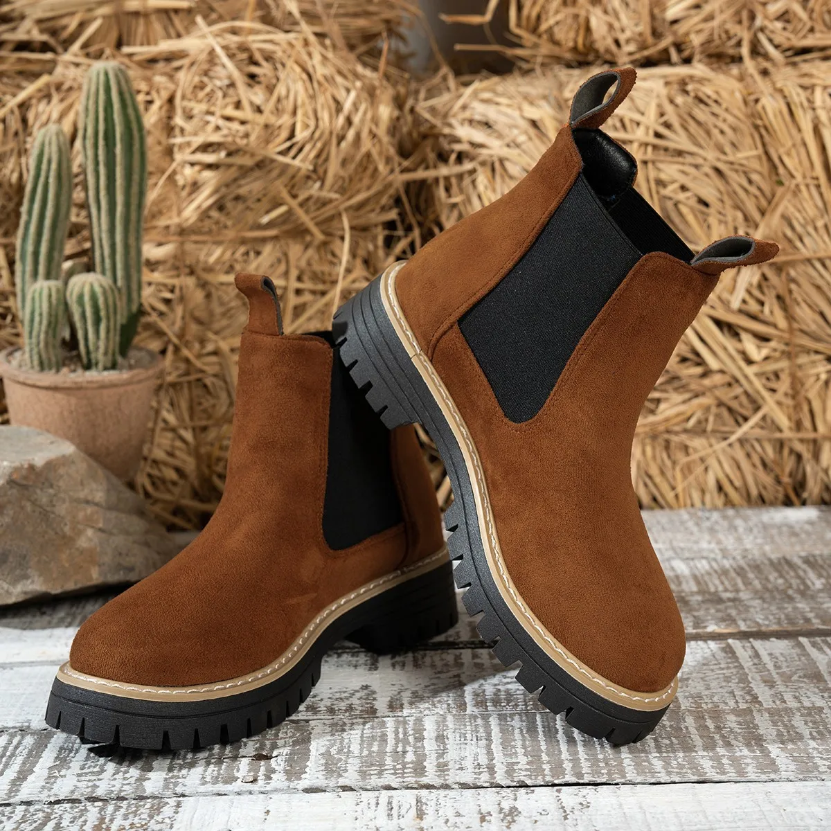 

British style 2025 Winter new fashion round toe, large size, thick-soled sleeve suede chimney boots for women
