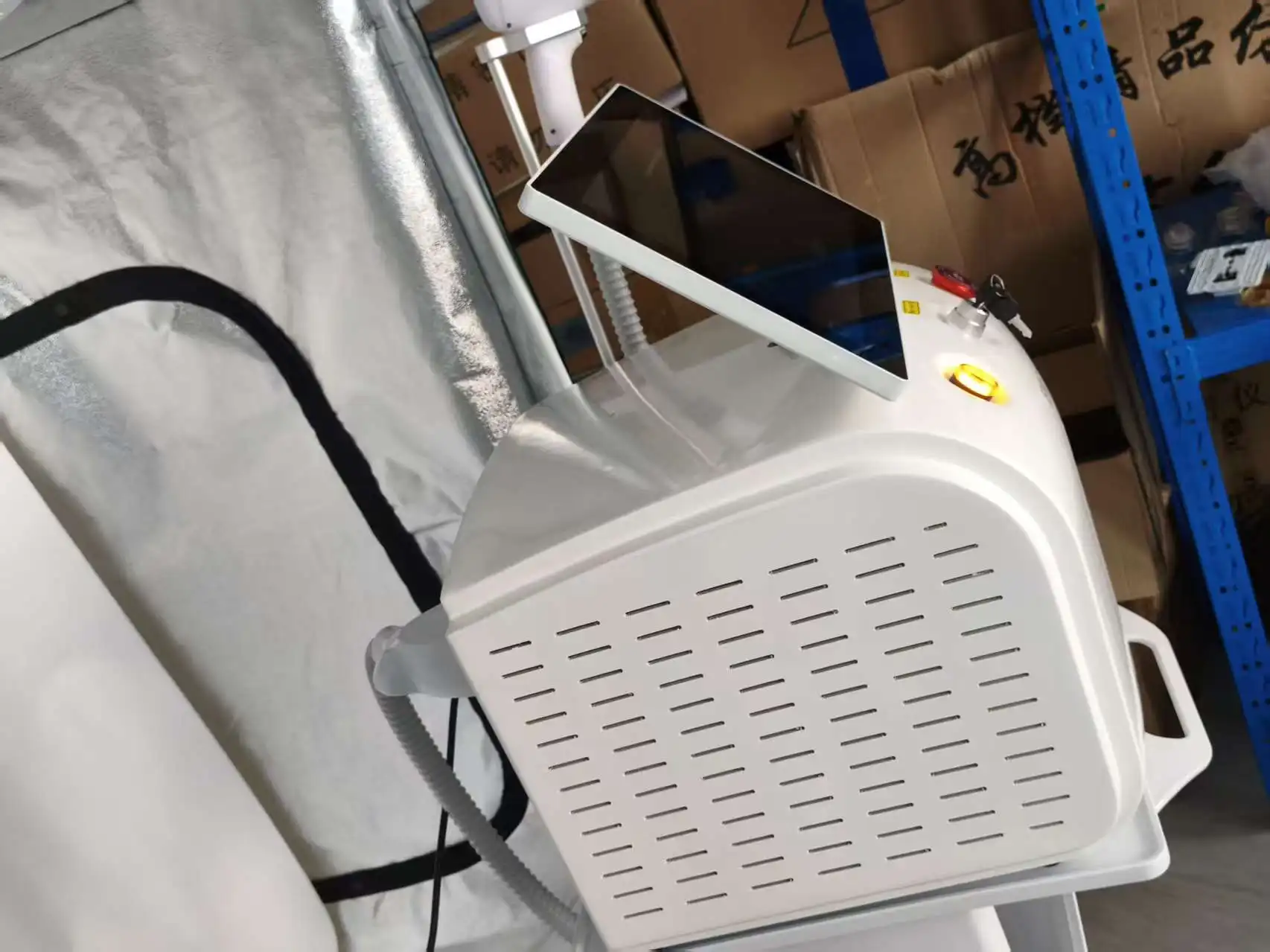 다이오드 레이저 제모 기계 3 파장 755nm 808nm 1064nm 3500W 무통 영구 제모