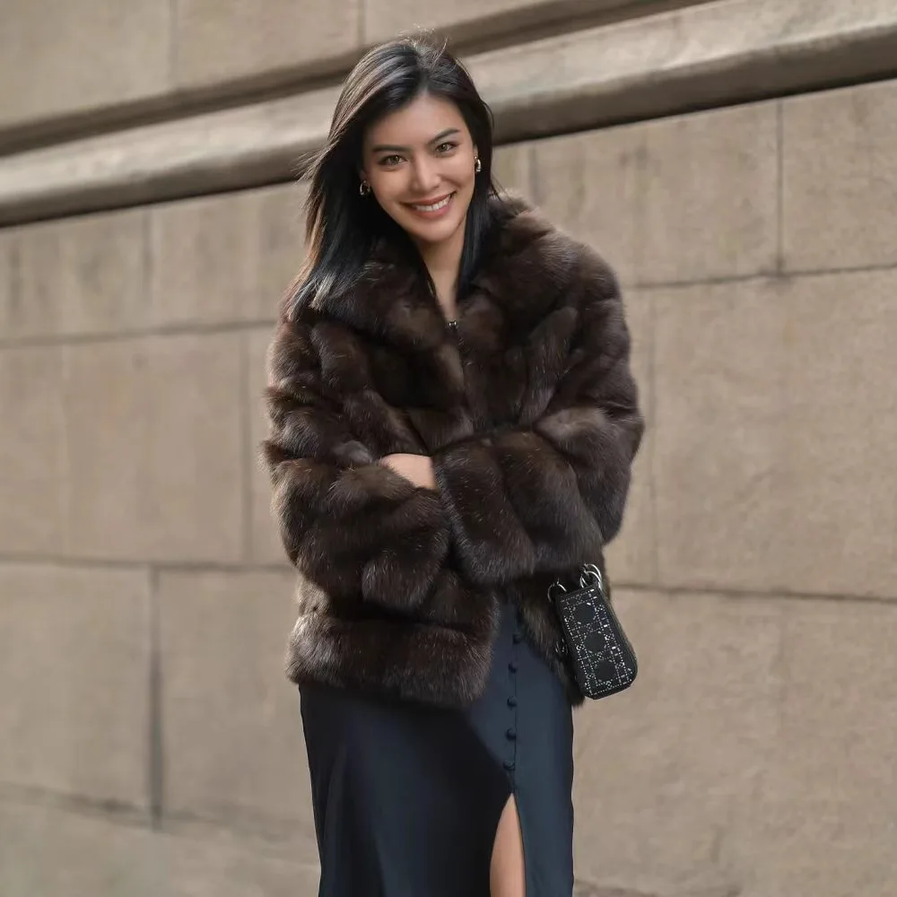 KIDCRKJ Winter Vrouwen Nepbont Vest Jas Korte Stand Kraag Mode Vrouwelijke Nertsen Bont Jas Dikke Thermische Vrouwelijke Eco Bontjas