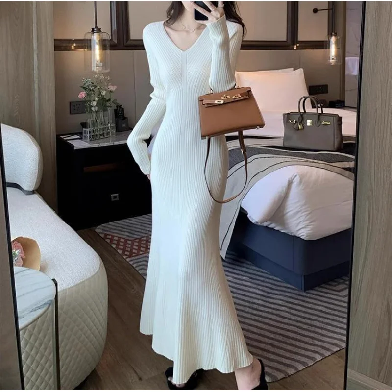 Vestido de malha feminino, outono e inverno, novo estilo suave, suéter de camada de base elegante, vestido bodycon