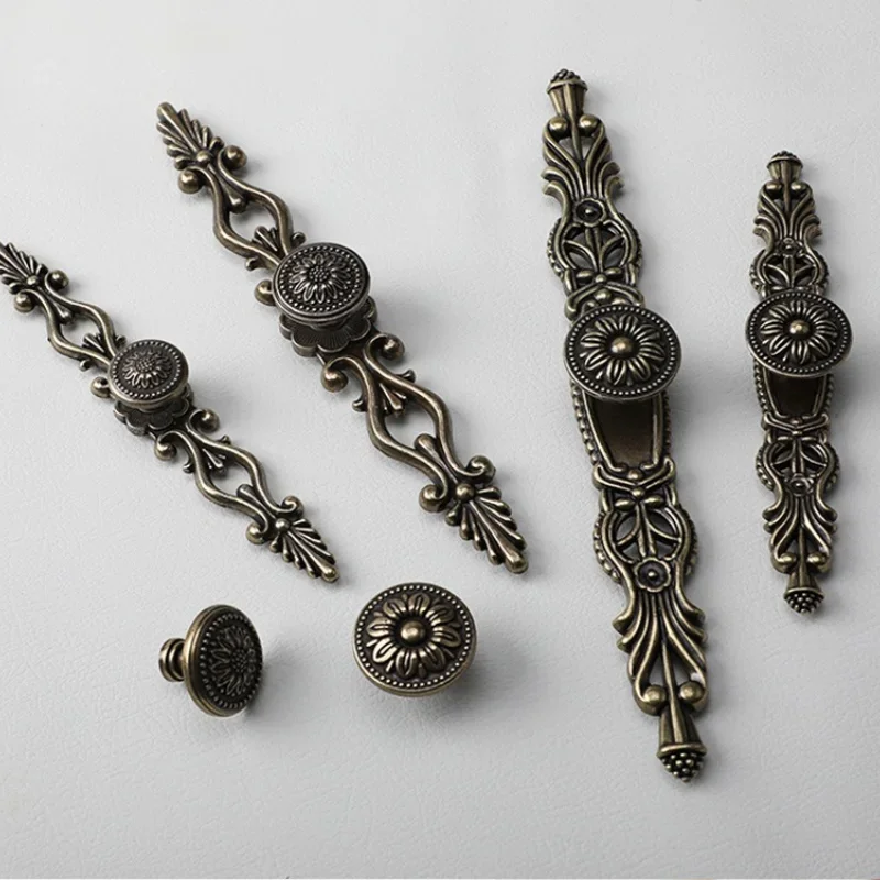 European Carved Antique Furniture Drawer Handle Hardware Wardrobe Cabinet Shoe Cabinet Handle