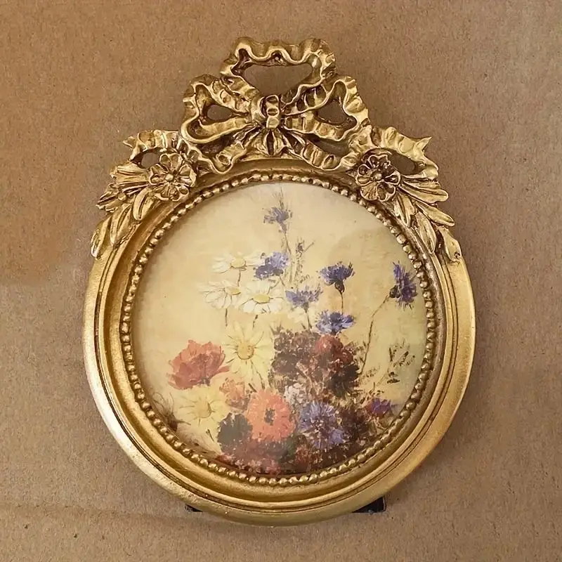 Antique Golden Round Carved Mini Photo Frame, Nostalgic Court Style Photo Frame, For Home Wall Decoration, Desktop Decoration