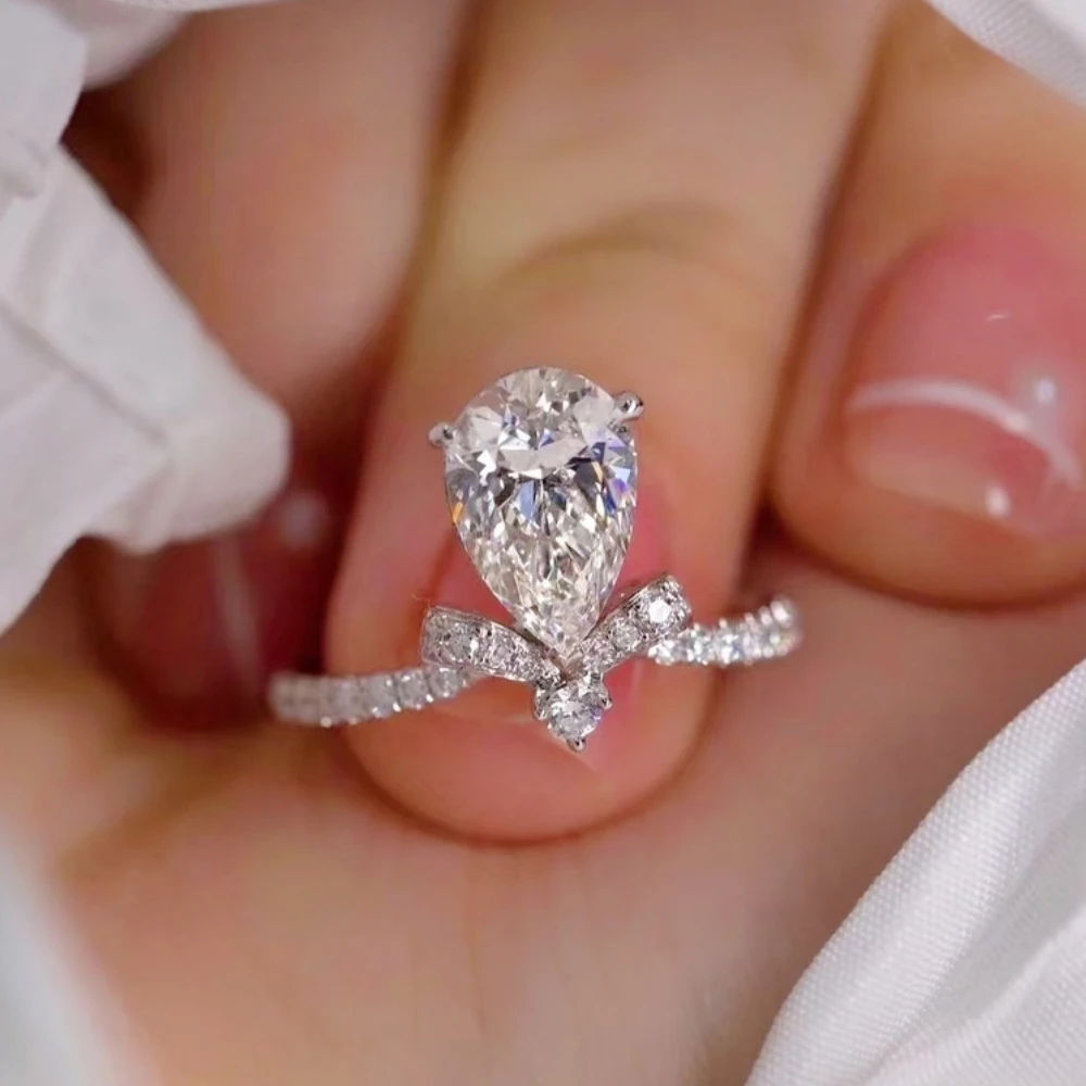 

2 Carat Teardrop Moissanite Silver Ring for Women with Gift Box