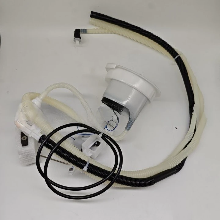 

Automotive Parts Fuel Pump 16117170090