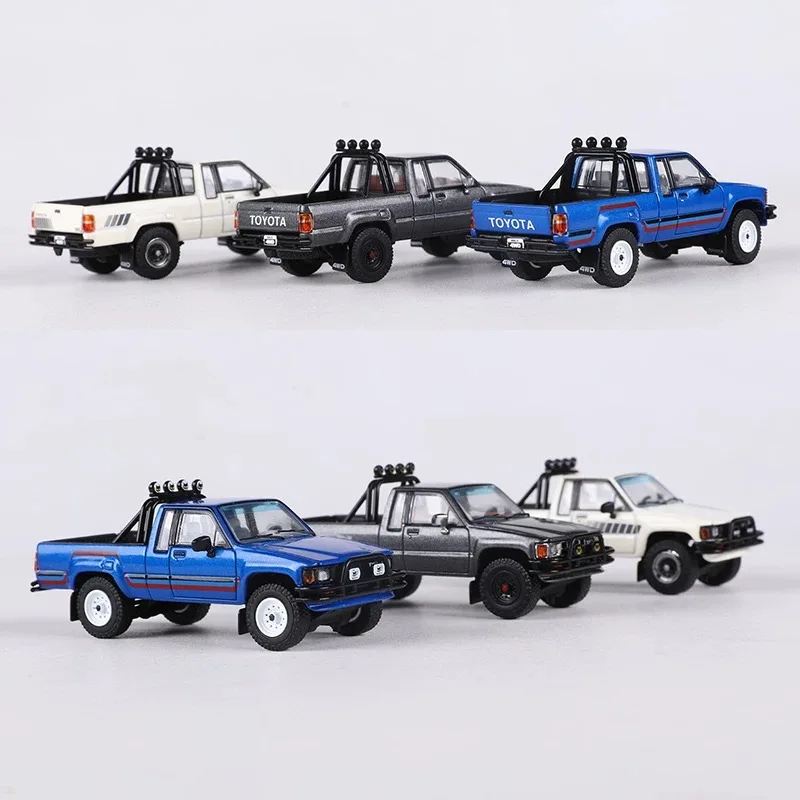 GCD 1:64 HILUX SR5 XTRA Cab Pickup Alloy Model Car