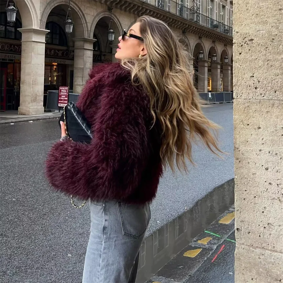 Fashion Burgundy High Quality Faux Fur Coat 2024 Winter Trendy Lconic Blogger Women Overcoat Girls Shawl Collar Lamb Fur Jacket