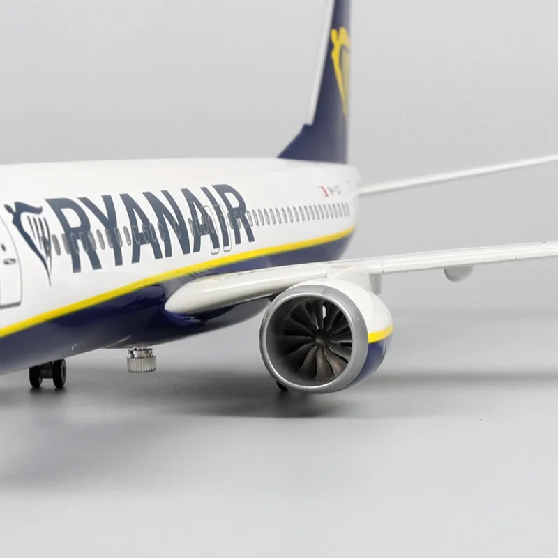 1:85 Scale 47cm 737 Aircraft Model Ryanair Ireland B737-800 Aircraft Model Die-Cast Resin Aircraft with LED Lights