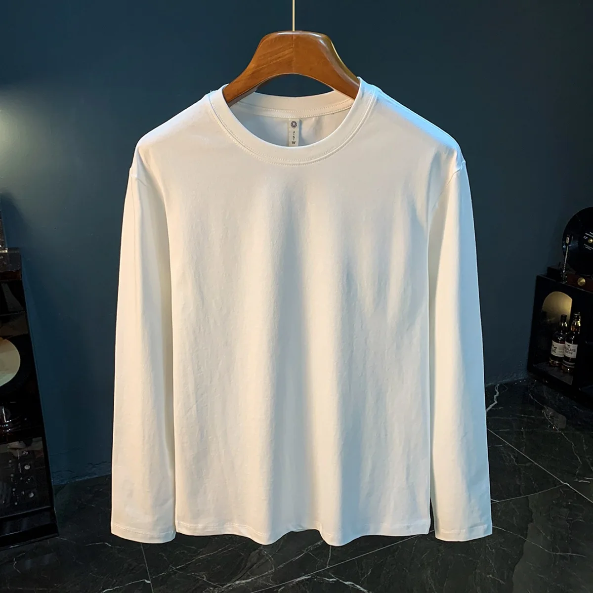 تي شيرت رجالي مطبوع بأكمام طويلة ورقبة مستديرة مقاس كبير متعدد الاستخدامات ملابس رجالية عصرية للخريف والشتاء نمط جديد من القطن...