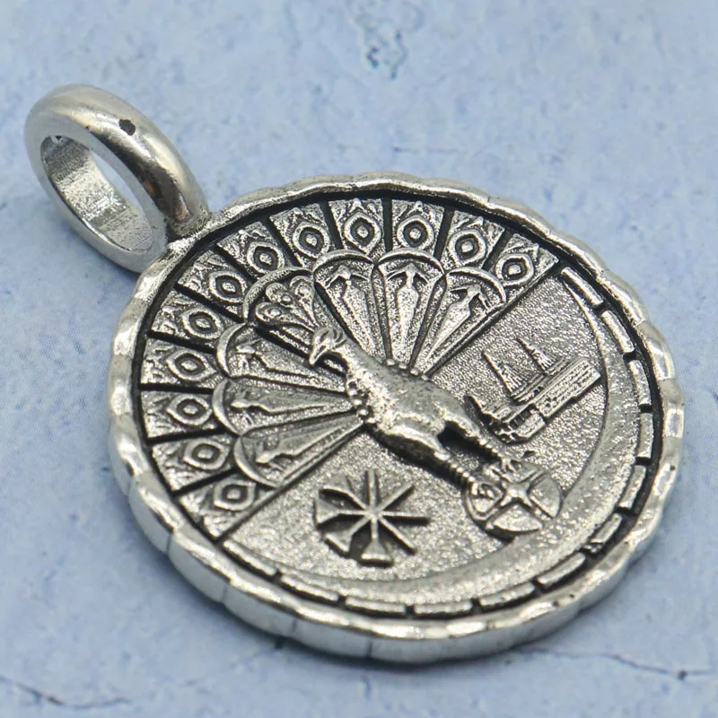 اشتر 3 واحصل على 1 مجانًا 9.7 جرام من الفولاذ المقاوم للصدأ King of Birds Women Present Pendant SheCrown