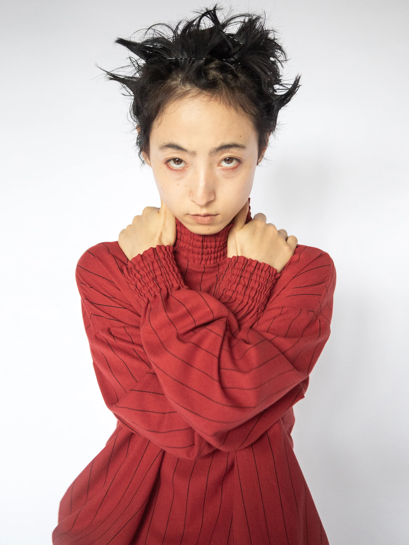 

Лляна красная полосатая длинная све irt 2025AW Женская одежда свободного покроя со сложенным подолом Двусторонняя одежда Long Sve irt