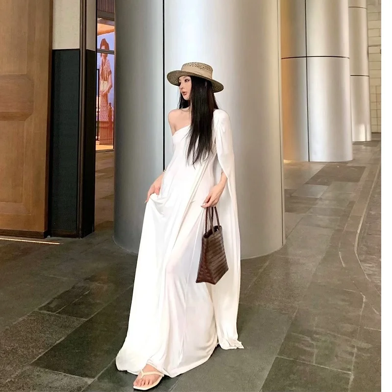 Vestido Longo E de Camadas Duplas Sem Mangas com Ombro Assimétrico Moda Fena Estilo Coreano Cor Pura Vestido H-Line