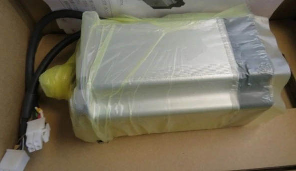Brand New 1PCS MHMD082P1U Original AC Servo Motor In Box Expedited Shipping