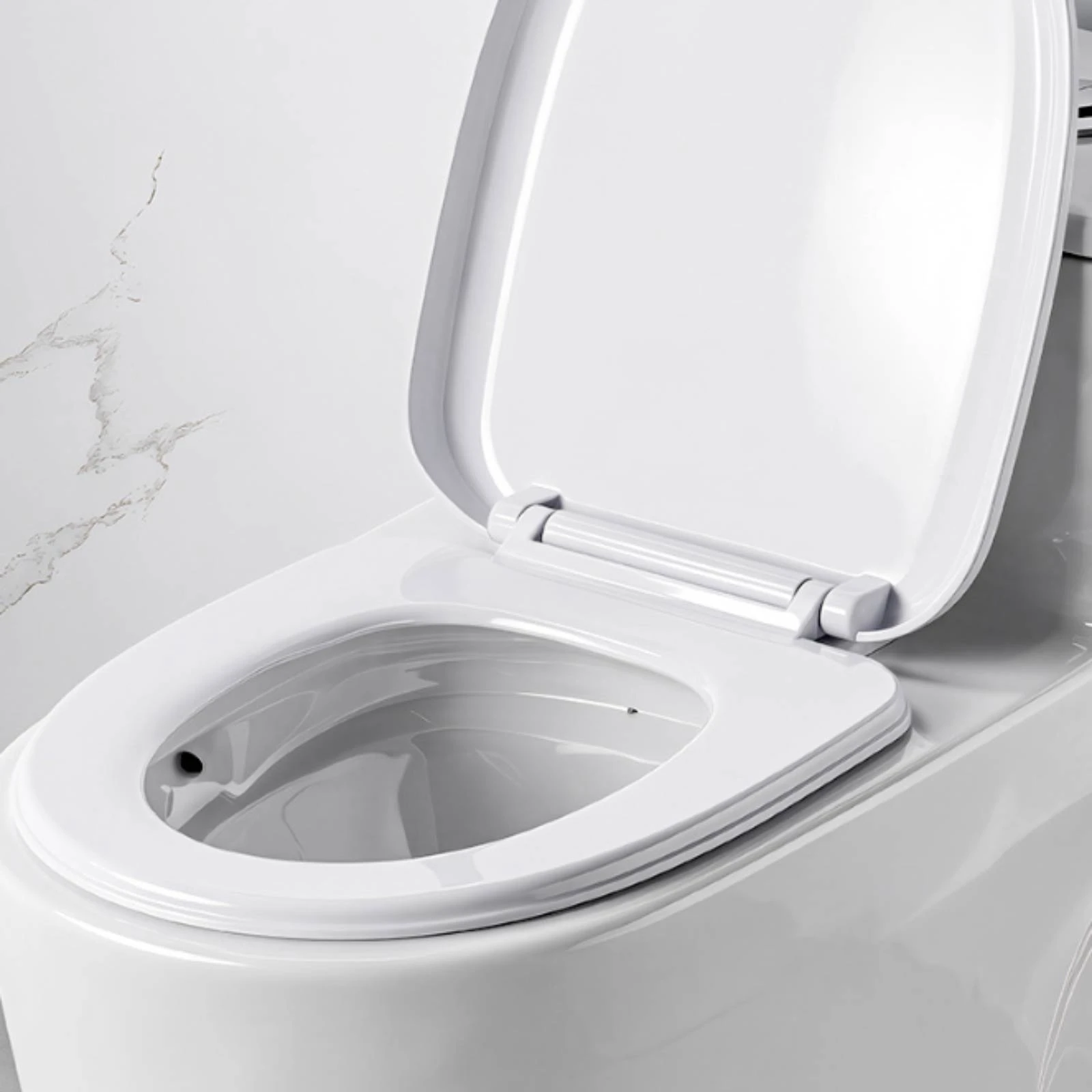 Soft-Close Toilet Seat Smooth Plastic Soft Close Toilet Seat Bathroom Fixture Screw-Based Fittings Long-Lasting