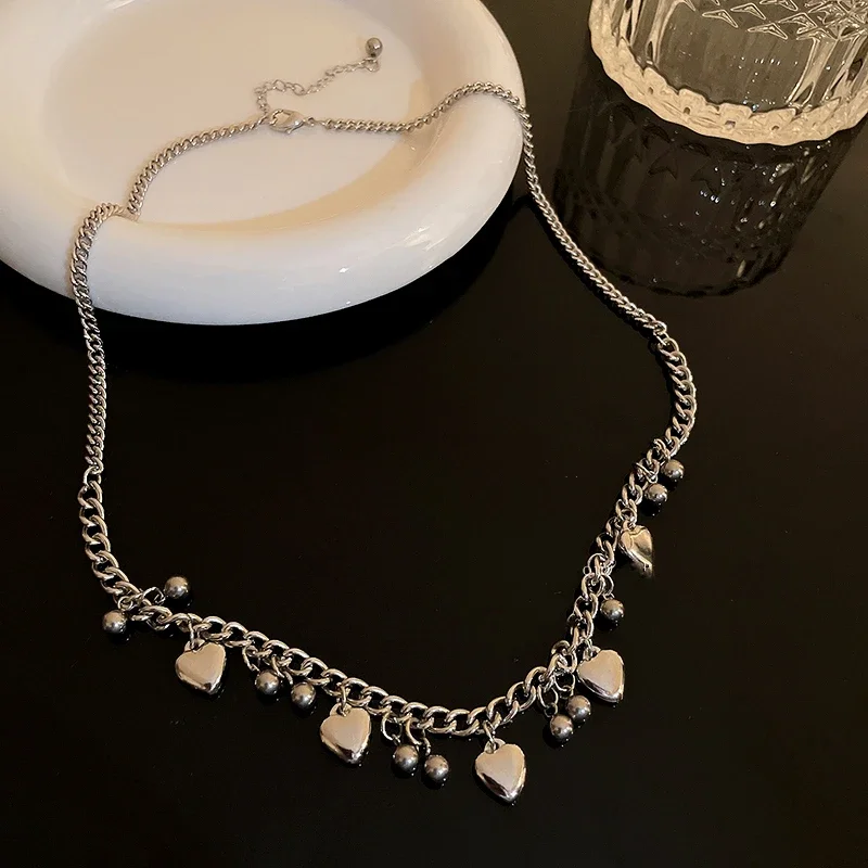 

Light luxury niche high-end sense round bead love neck chain