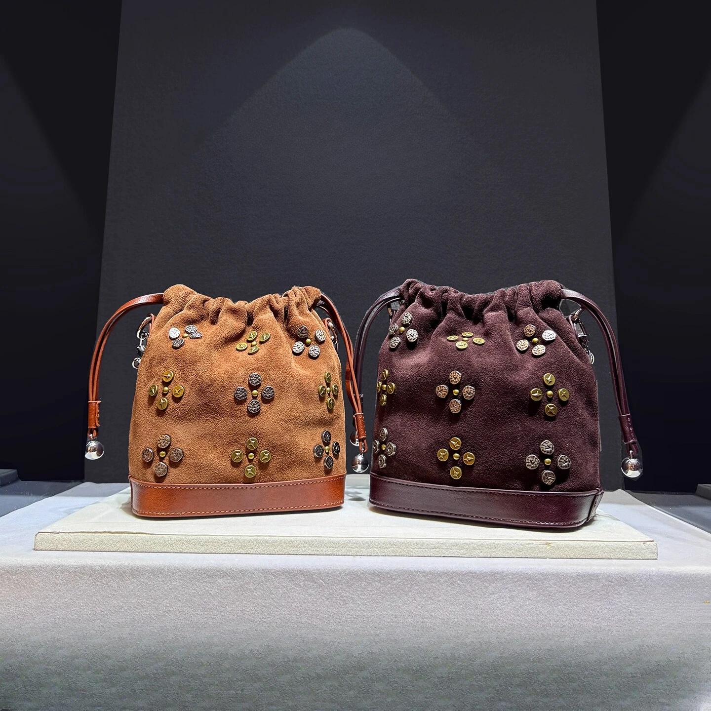 

Luxury Brand Autumn and Winter New Abrasive Leather Pull Rope Fu Bag Bucket Bag Light Soft Leather Leisure Chain Bags for Women