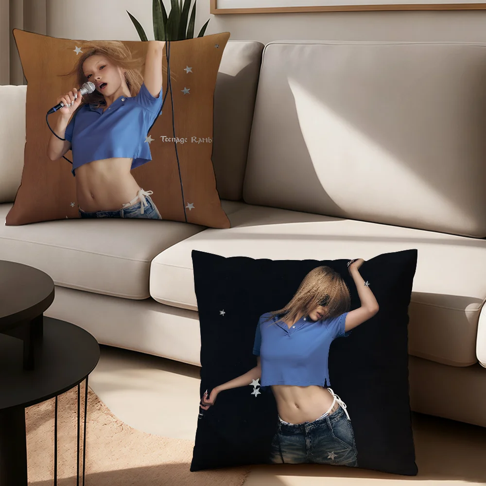 Singer Lexie Liu Te…