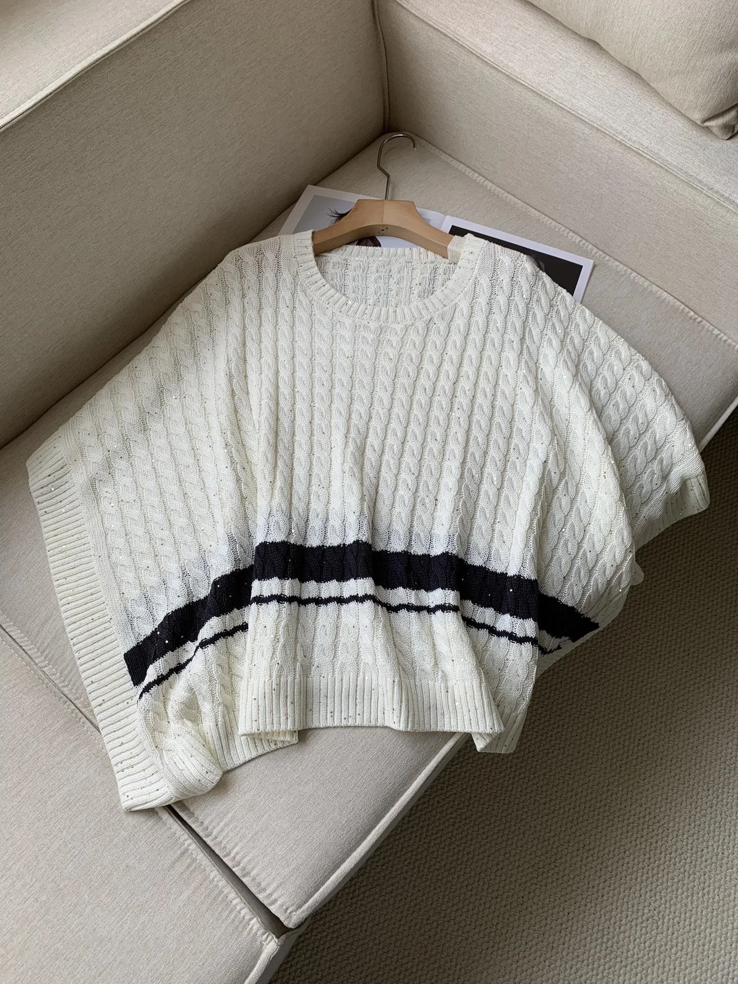 

Autumn New Women Linen Blend Sweater Sequined Irregular Striped Trim Hem O-Neck Loose Female Knitted Pullover