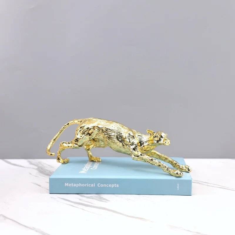 electroplated-metal-leopard-animal-sculpture-piece-for-study-room-entrance-hotel-tv-cabinet-home-decoration-item