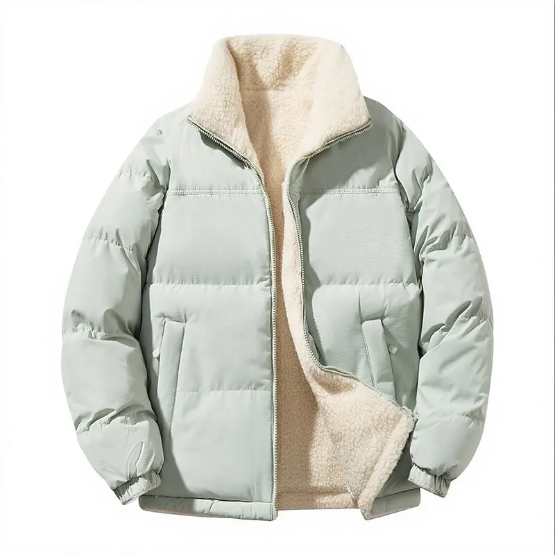 معطف شتوي جديد عصري بلون سادة وسميك من القطن الدافئ مع مخمل للرجال معطف رياضي فضفاض غير رسمي مقاوم للماء مقاس كبير
