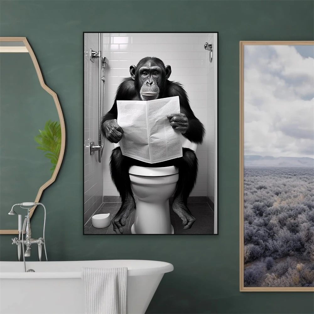 Funny Home Bathroom Black And White Art Poster Highland Cow Sitting On The Toilet Reading Newspaper Print Canvas Painting Decor