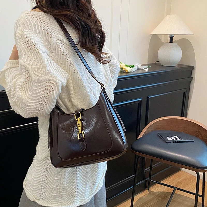 

Elegant Women Leather Luxury Classic Designer Fashion Tote Shoulder Bag Crossbody Handbag For chic Trendy Dressing