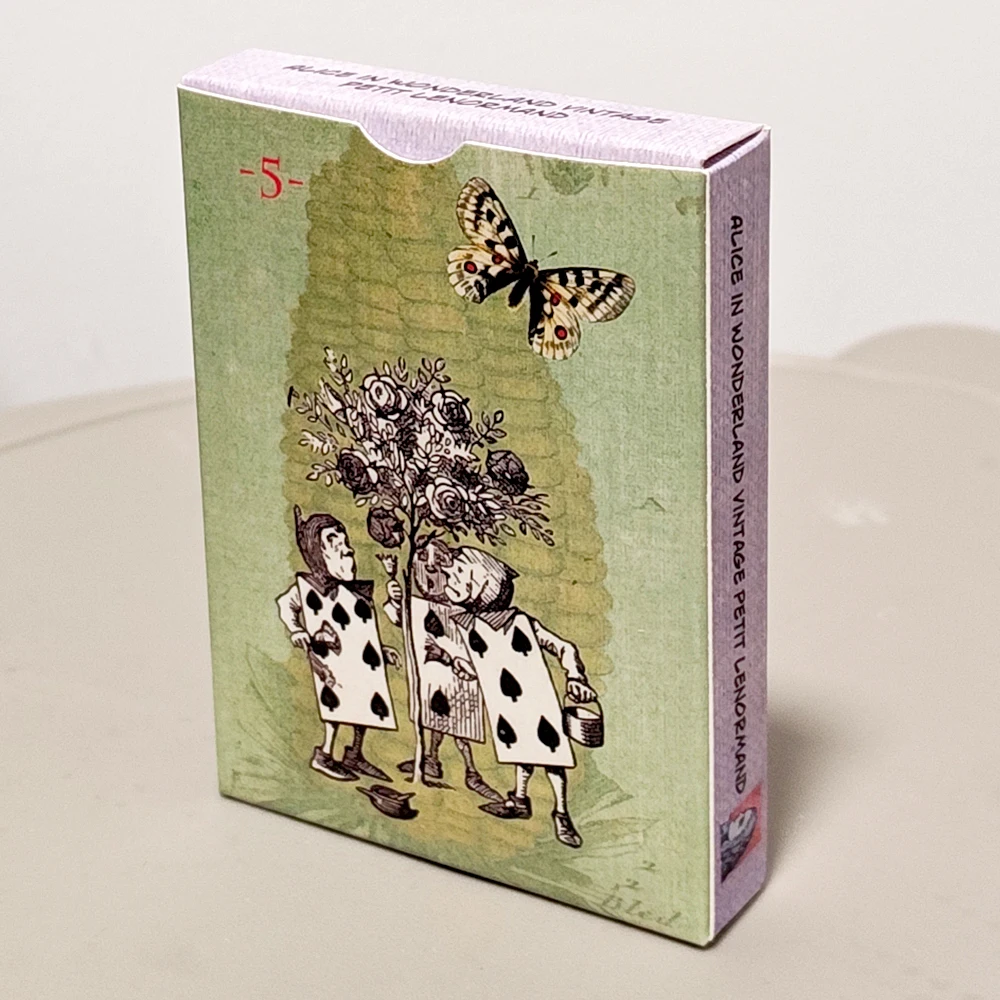 

Винтажная колода карт Petit Lenormand «Алиса в стране чудес», 36 карт — коллаж в викторианском стиле, гадательные карты с двойным тиснением, 9*6 см