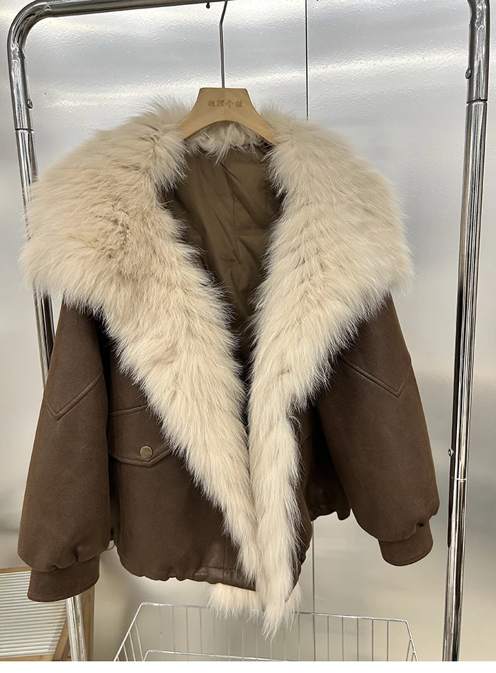 

New Fox Fur Navy Collar Fur Coat+youthful Goose Down Inner Lining Down Pie Overcomes Short Winter Styles