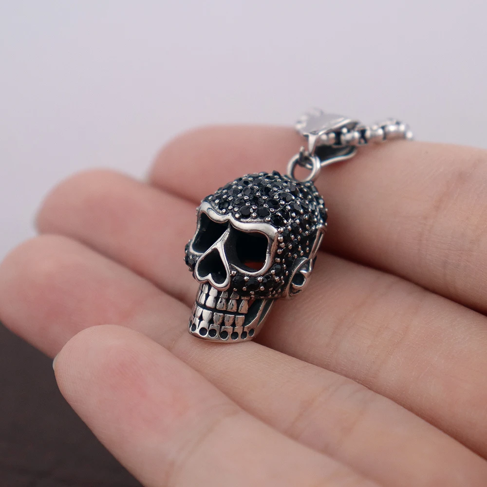 Fashion Creative Skull With Black Stone Pendant Stainless Steel Gothic Skeleton Necklace Punk Rock Party Men\'s Jewelry Wholesale
