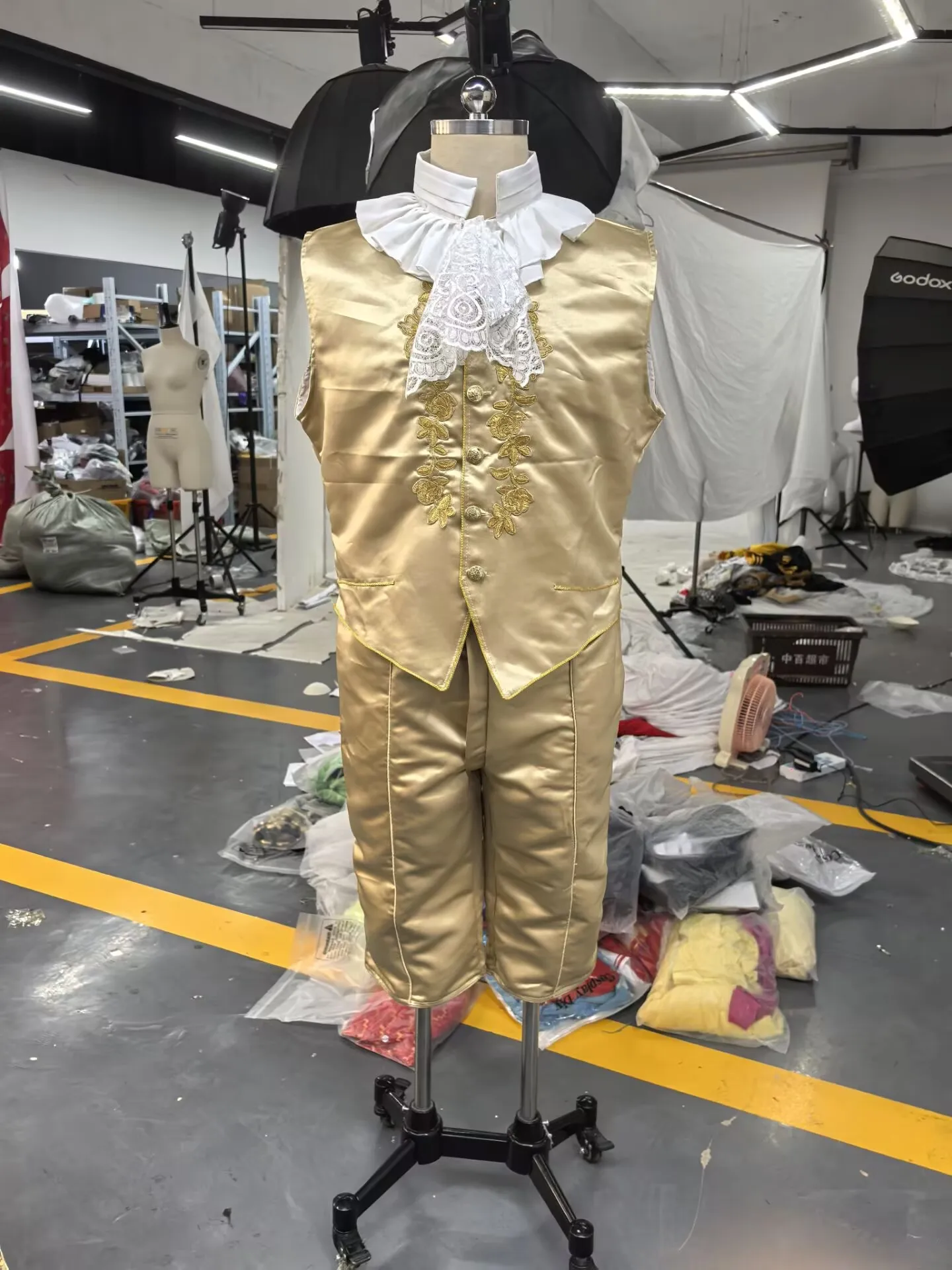 Historical British Count Aristocratic Rococo Costume Victorian Royal Court Gentleman Tuxedo Uniform Suit Regency Tea Party Gown