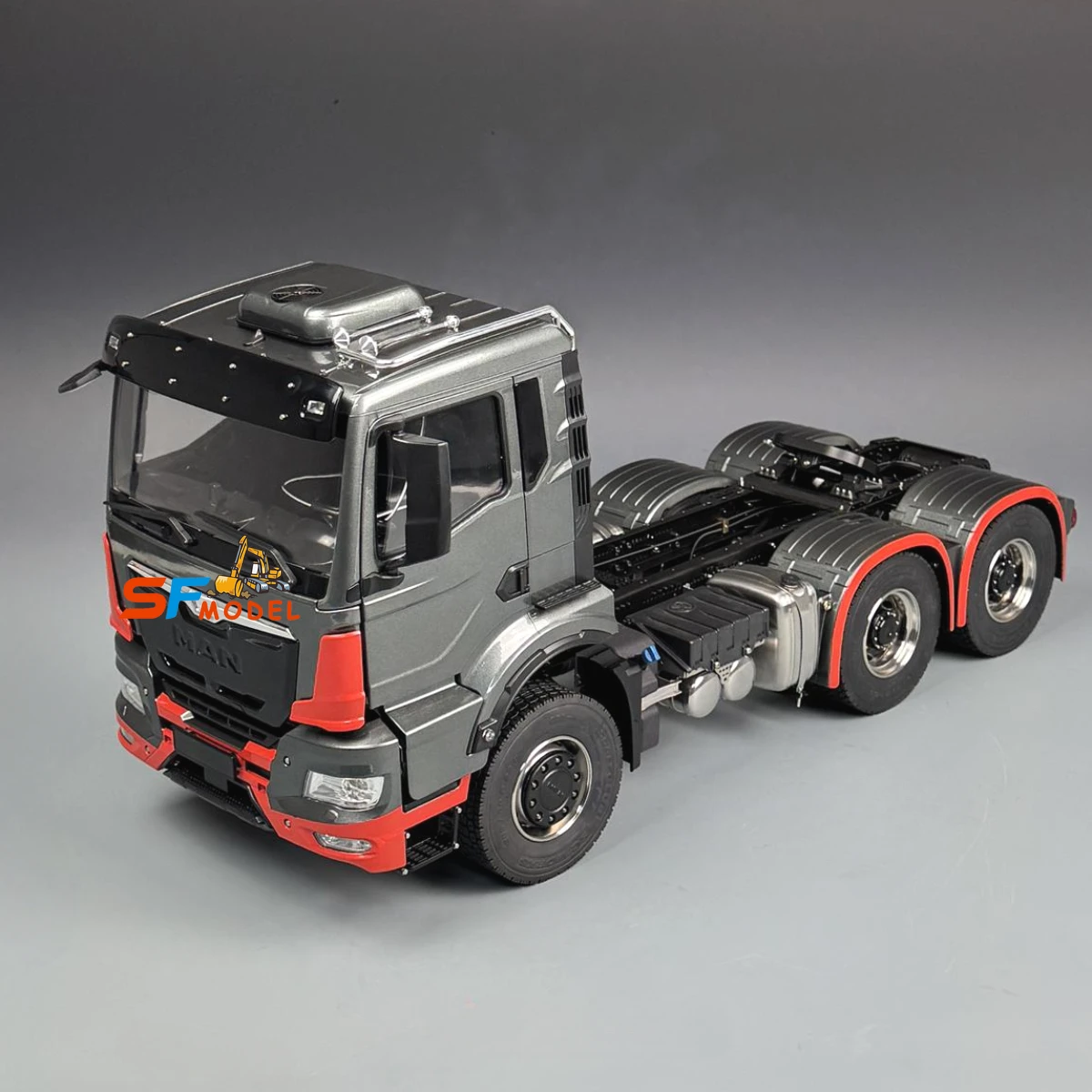

RC Truck 1/14 6x6 RC Tractor Full Metal Shell Door Can Be Opened with 3-speed Gearbox Differential Lock RTR RC Car Model Toy