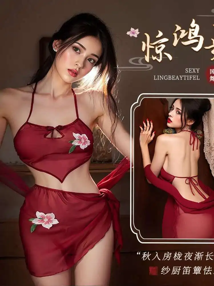 Pure Desire เซ็กซี่ดอกไม้เย็บปักถักร้อยสั้นชุด Backless Deep V Suspenders แขนกุดแขวนคอสั้นชุด Charming Fiery Q0AT